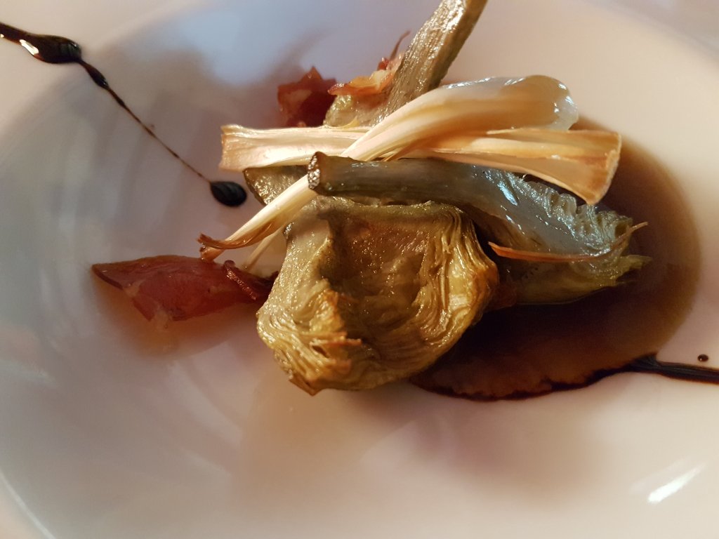 Restaurant o stea Michelin El Batan - Tramacastilla - Anghinare cu jamon de Teruel și legume ca bază