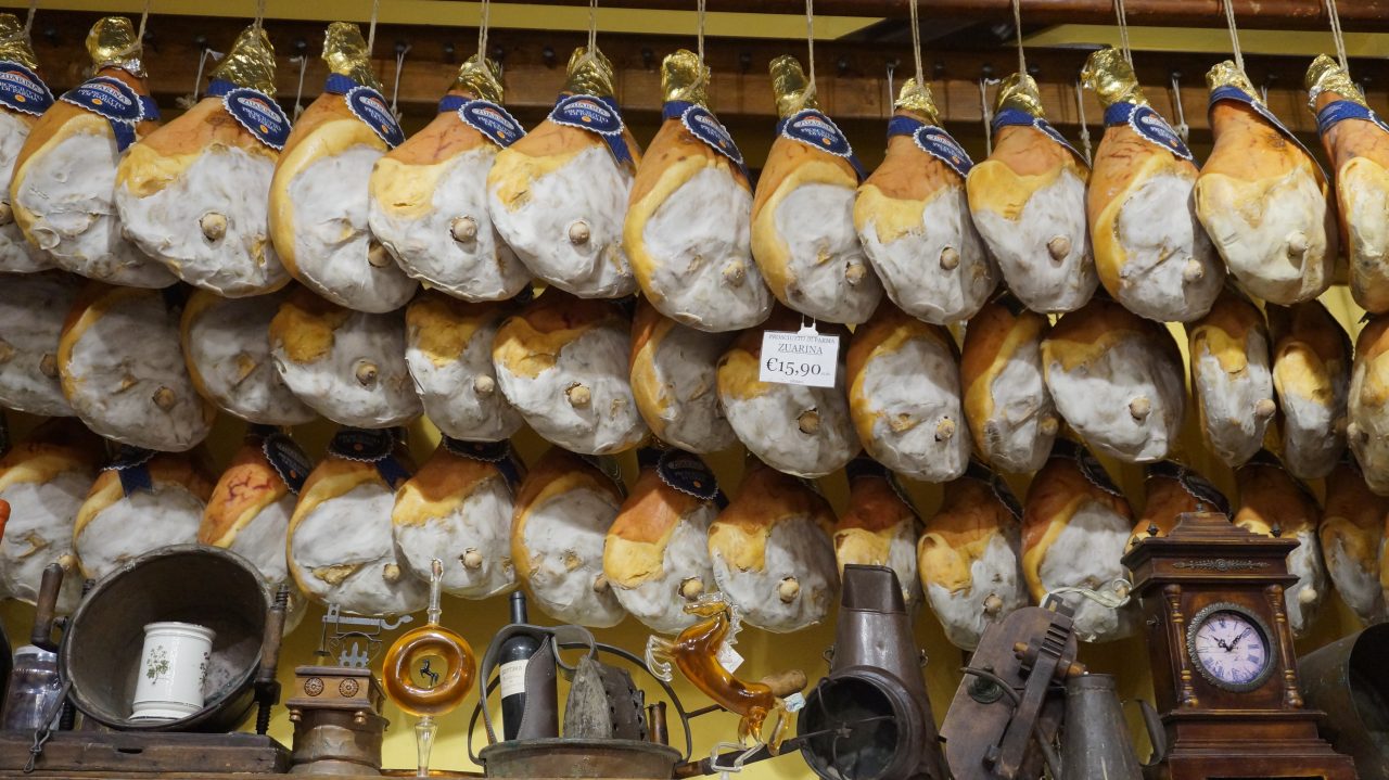 Pescherie Vecchie, Bologna